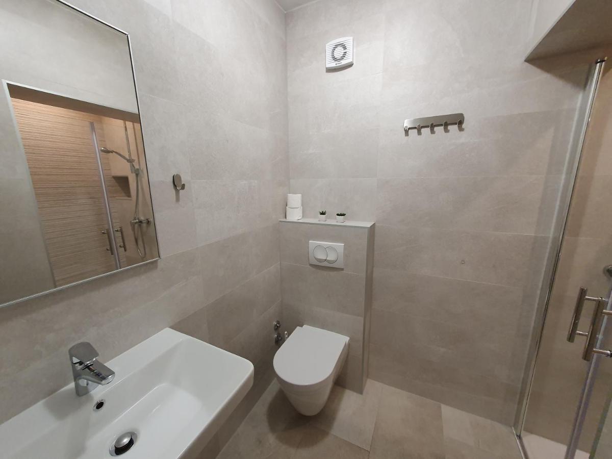 Apartmani Melanie Poreč Exteriör bild