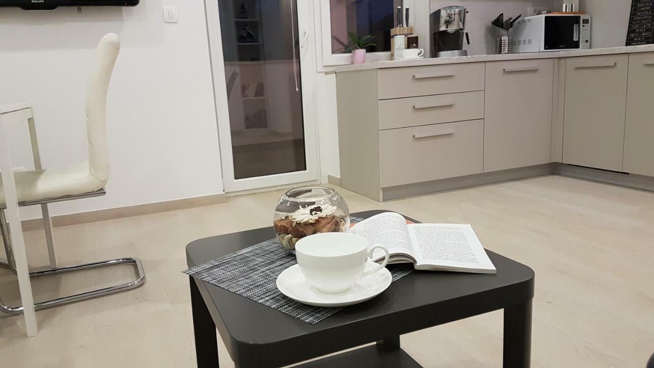 Apartmani Melanie Poreč Exteriör bild